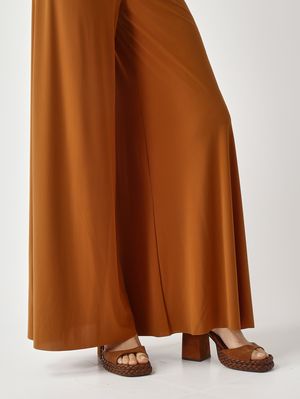 5. Pantalón de mujer en punto suave. Caramelo