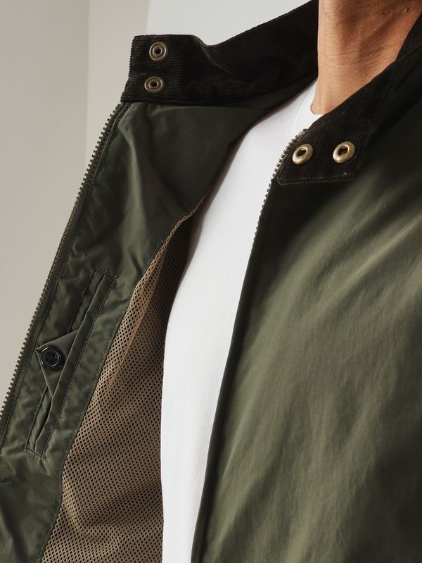 5. Giacca uomo Royston in nylon Oliva Scuro Barbour mca0412