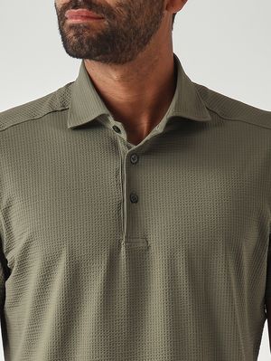 5. Herren-Poloshirt aus technischem Seersucker-Gewebe Militärisch