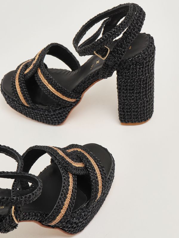 4. Sandalia de mujer de rafia Negro Fiorina 152j791s