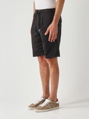 2. Bermuda uomo in misto cotone stretch Nero