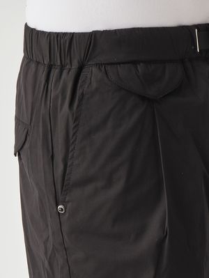 4. Bermuda uomo in misto cotone stretch Nero