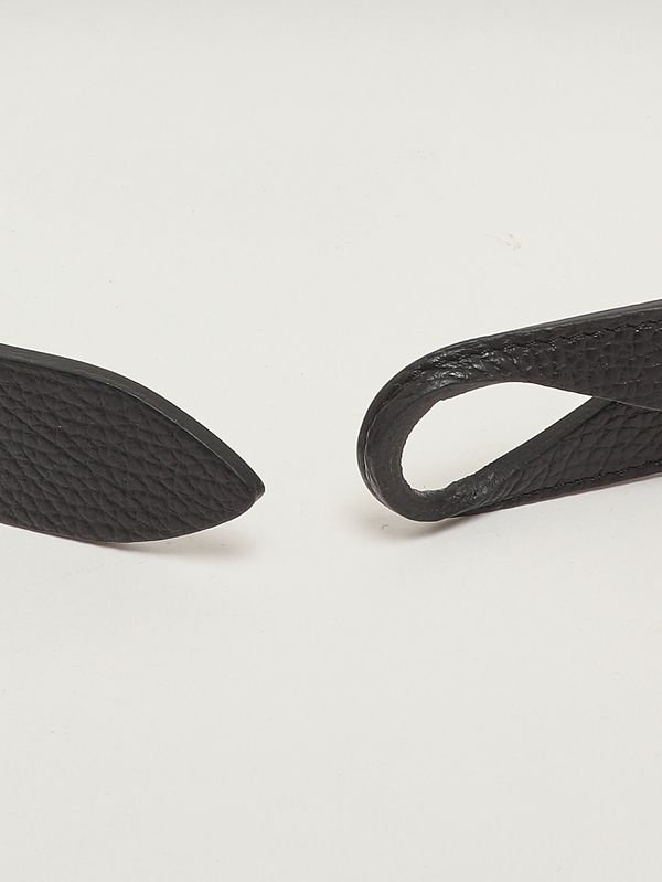 2. Cinturón de hombre No Buckle Micron de piel martillada Negro Orciani nb0039mic
