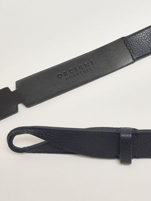 3. Men's No Buckle Micron hammered leather belt Navy