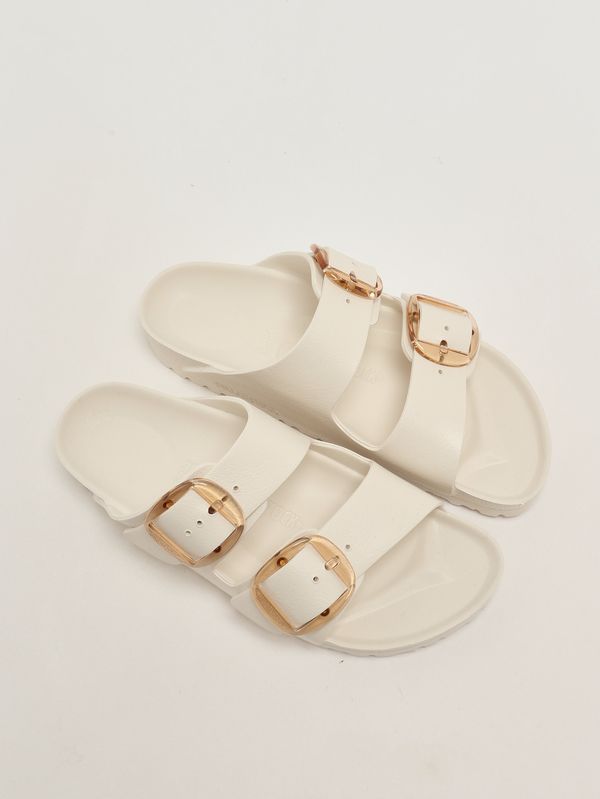 2. Sandalia Arizona Big Buckle para mujer en goma EVA Blanco sucio Birkenstock 1029651