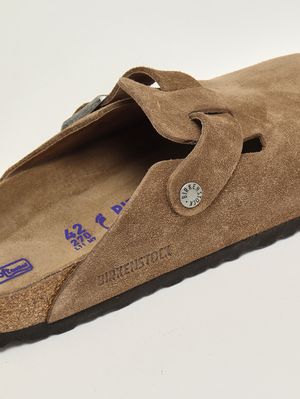 5. Boston suede leather clogs Torba