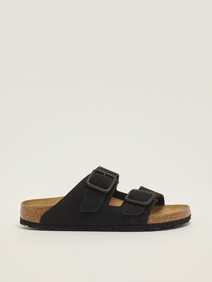 1. Sandalia Arizona para hombre en piel de ante. Negro