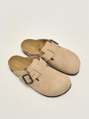 2. Boston nubuck leather clogs Light Beige