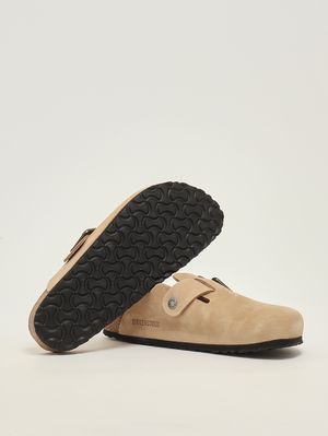 4. Boston nubuck leather clogs Light Beige