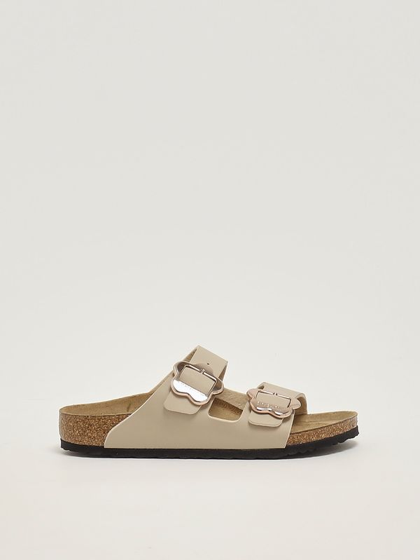 1. Arizona Flowee Buckle girls' sandal in Birko-Flor Beige Birkenstock 1030419