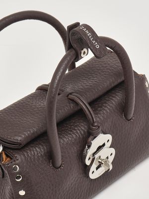 5. Damenhandtasche Dotta Centauro Baby aus genarbtem Leder Brown Castel Del Monte