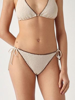 1. Braguita de bikini para mujer Virgo de tejido arrugado Marfil