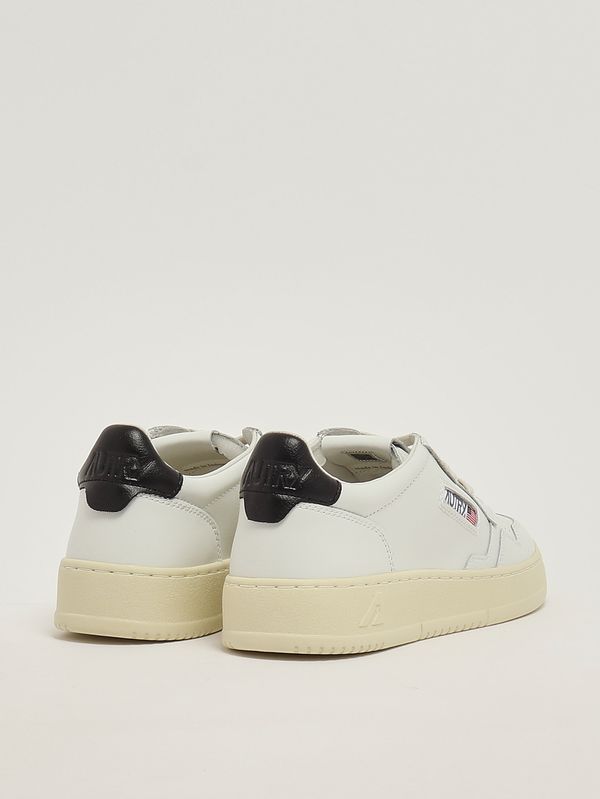 3. Sneakers donna Medalist Low in pelle Bianco-Nero Autry aulmll22