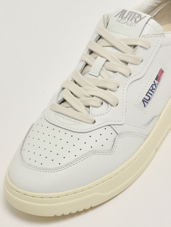 5. Sneakers uomo Medalist Low in pelle Bianco-Beige Autry aulmll27