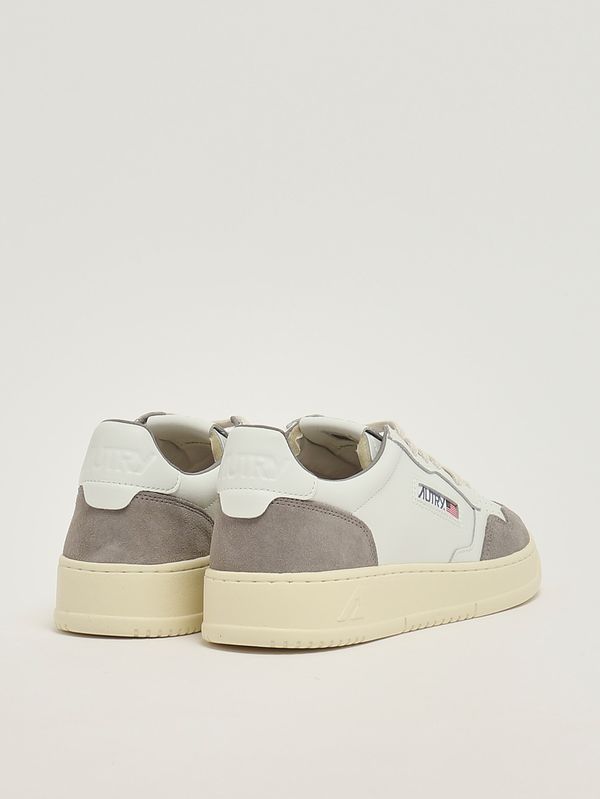 3. Sneakers uomo Medalist Low in pelle liscia e suede Bianco-Cemento Autry aulmft15