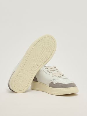 4. Sneakers uomo Medalist Low in pelle liscia e suede Bianco-Cemento