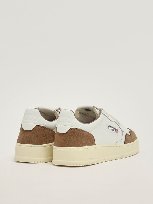 3. Sneakers uomo Medalist Low in pelle liscia e suede Bianco-Marrone Autry aulmft17