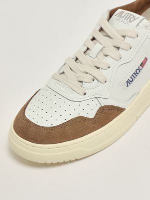 5. Sneakers uomo Medalist Low in pelle liscia e suede Bianco-Marrone