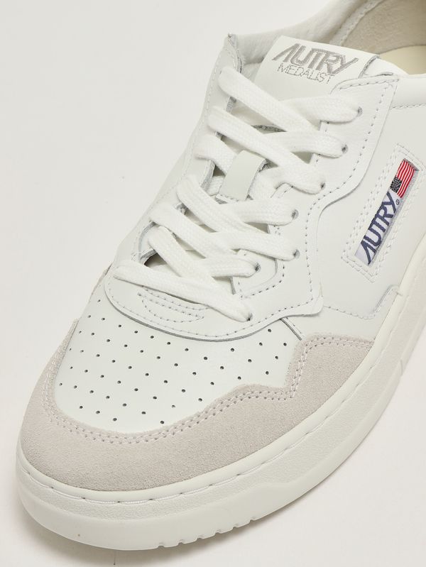 5. Sneakers uomo Medalist Low in pelle liscia e suede Bianco-Beige Autry aulmls30