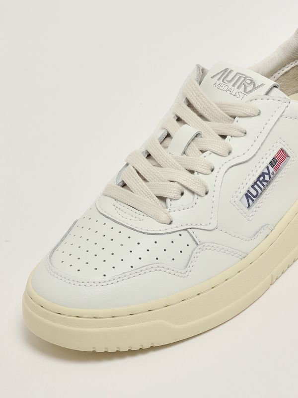 5. Sneakers donna Medalist Low in pelle White Autry aulwll15