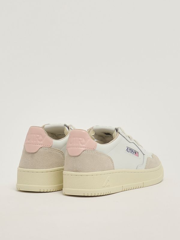 3. Sneakers donna Medalist Low in pelle liscia e suede White-Powder Pink Autry aulwls37