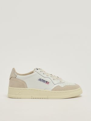 1. Sneakers donna Medalist Low in pelle liscia e suede White-Gold