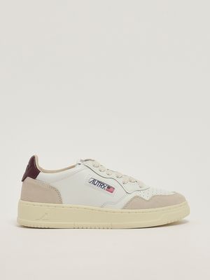 1. Sneakers donna Medalist Low in pelle liscia e suede White-Fig