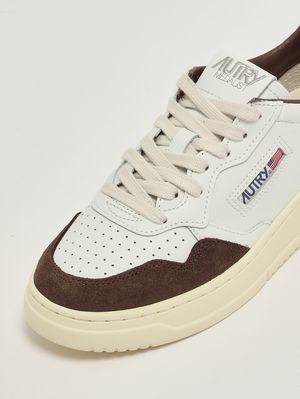 5. Sneakers donna Medalist Low in pelle suede White-Mogano