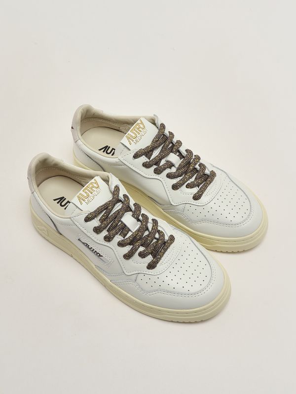 2. Sneakers donna Medalist Low in pelle White-Chocolate Autry aulwsw05