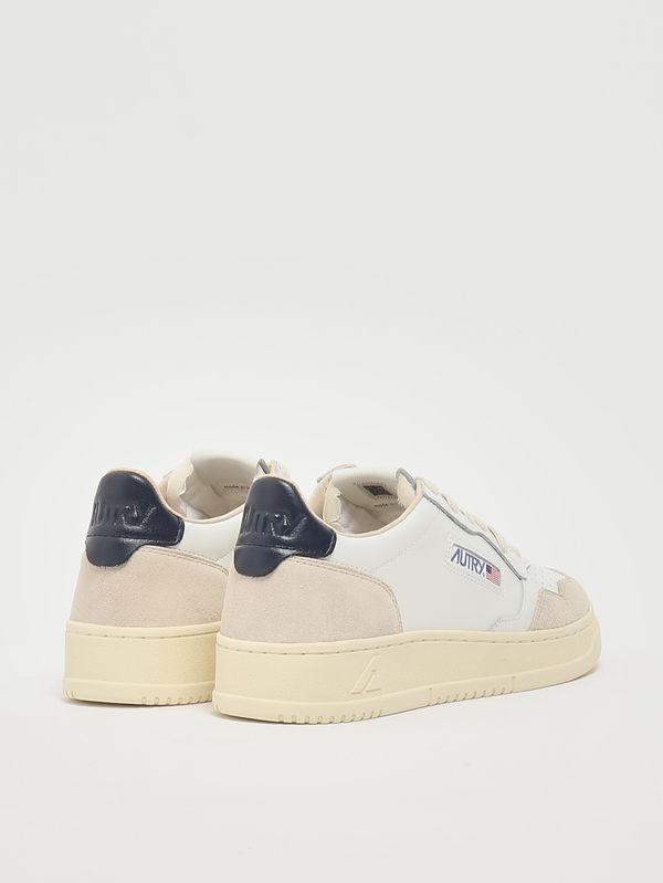 3. Sneakers Medalist Low con dettagli in suede e punta perforata B.Co Tab Blu Autry aulmls28