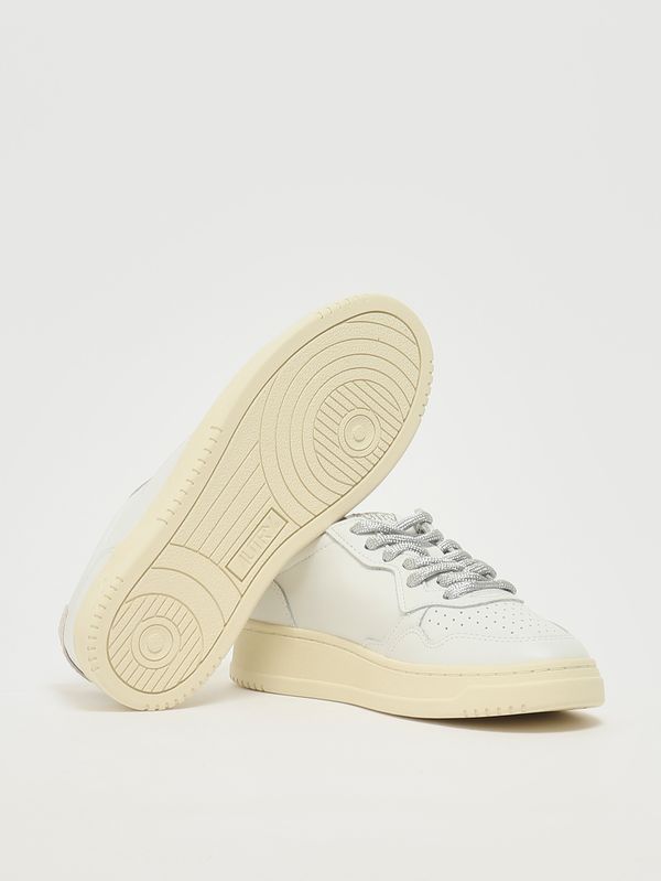 4. Sneakers Medalist Low da donna con dettagli Lurex White-Silver Autry aulw sw03