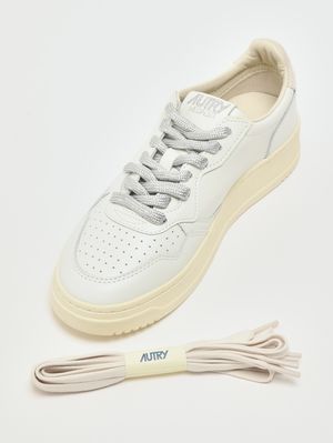 5. Sneakers Medalist Low da donna con dettagli Lurex White-Silver