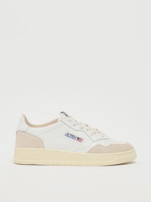 1. Medalist Low sneakers White
