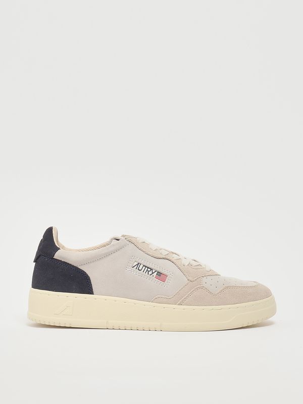 1. Men's Medalist Low suede sneakers Tricolor-Suede Blue Autry aulmts29