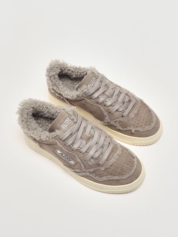 2. Medalist Low Damen-Sneaker aus Leder Taupe Autry aulwgx02